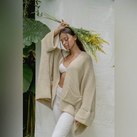 Indigo Luna Sweaters - Indigo Luna - Tuula Poncho Almond